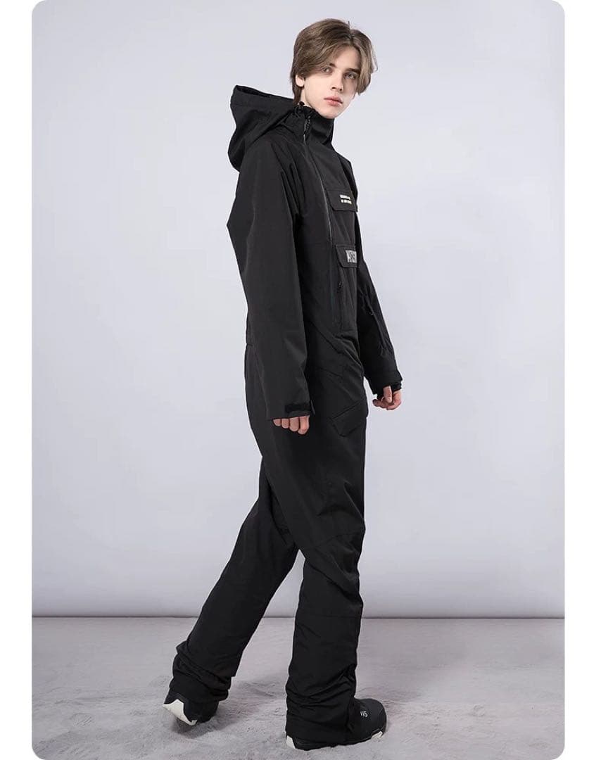 新品　未使用　メンズ　スキー（スノボ）ウェア　つなぎ　Ｍサイズ　大きめ　タグなし