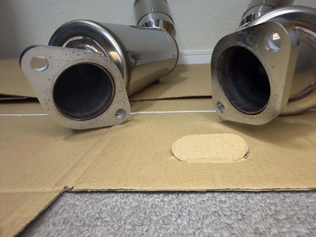 フェアレディZ Z34 マフラー ROSSO MODELLO（ロッソモデロ）