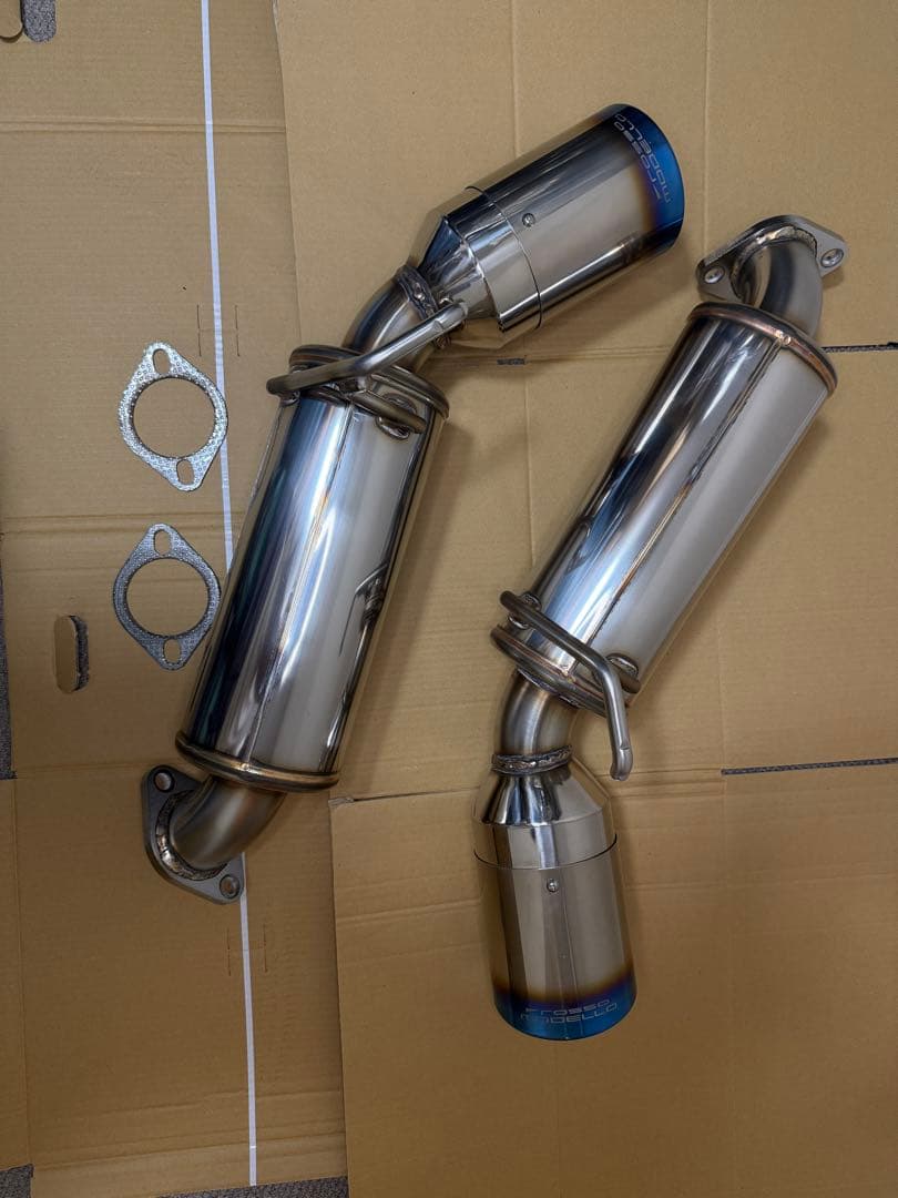 フェアレディZ Z34 マフラー ROSSO MODELLO（ロッソモデロ）