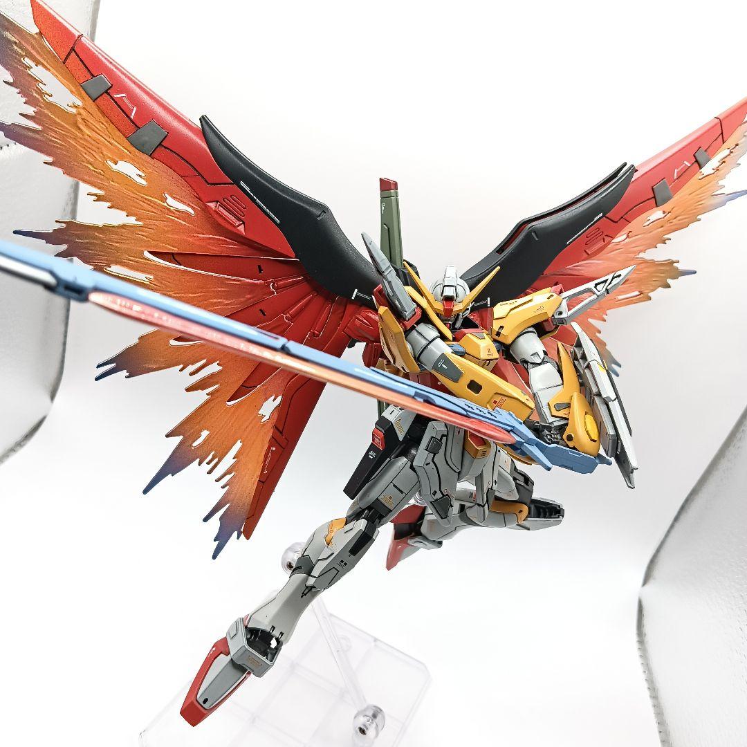 HGCE 1/144 デスティニーガンダム　ハイネ専用機イメージ塗装完成品