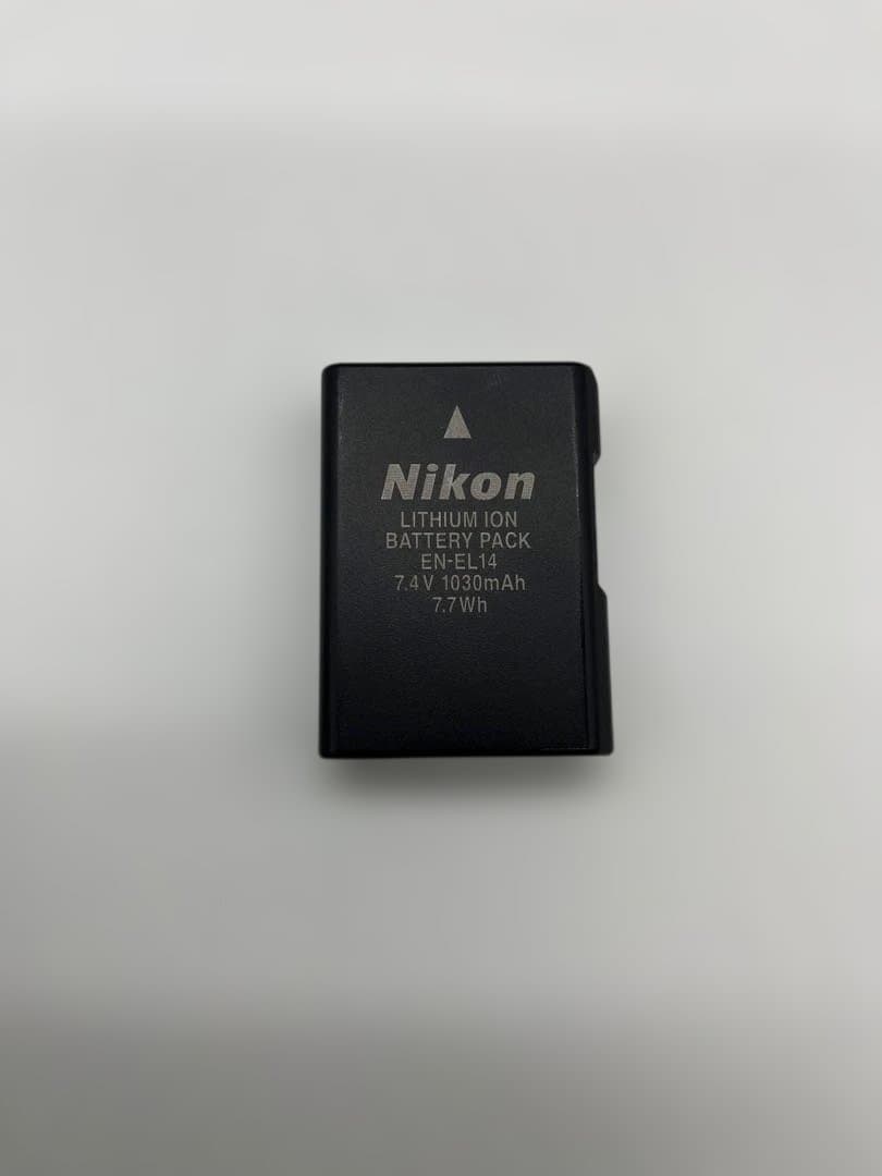 NIKON D3300 AF-S 18-55mm VRⅡ 予備バッテリーオマケ！