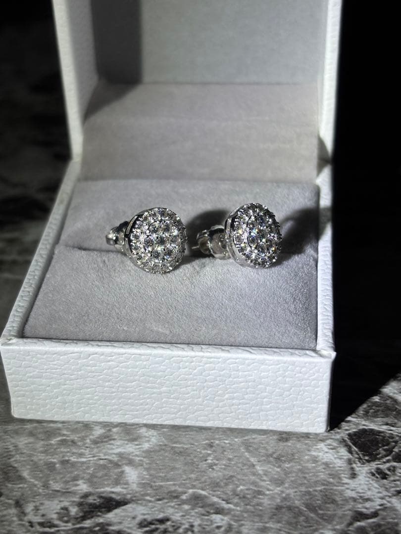 モアサナイト 10mm 丸型 両耳ピアス イヤリング