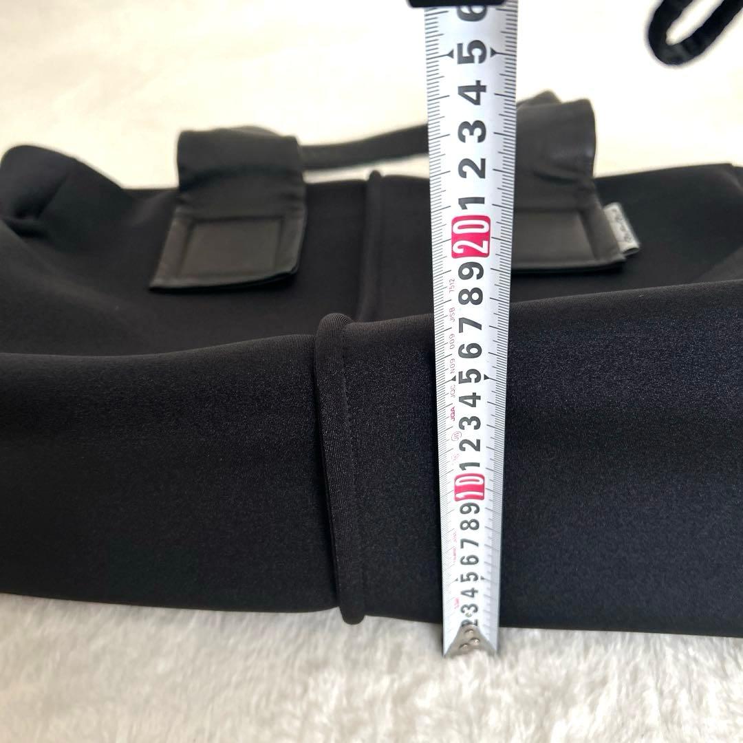 ✨極美品✨【kawa-kawa】カワカワ ボストン級軽量バック黒色　L サイズ