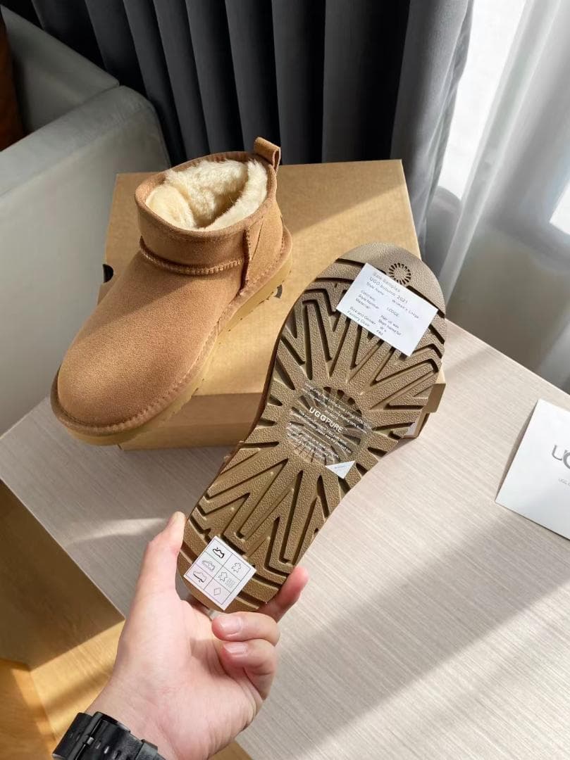 セール！UGG ベージュ ショートブーツ
