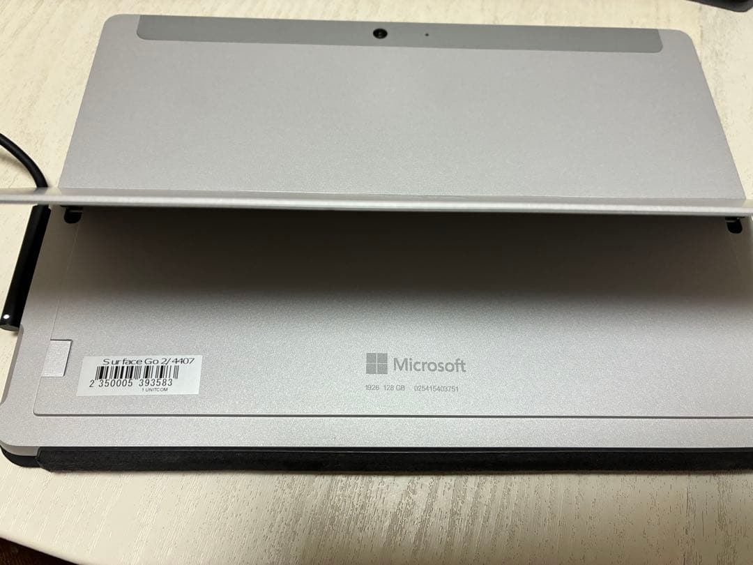 Surface Go2 8GB/128GB m3-8100Y ペン、ケース付