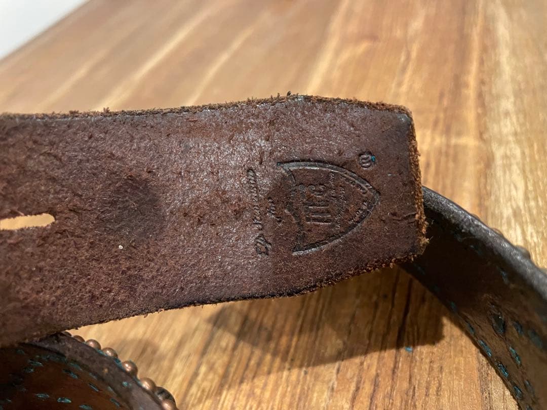 HTC スタッズベルト　36インチ