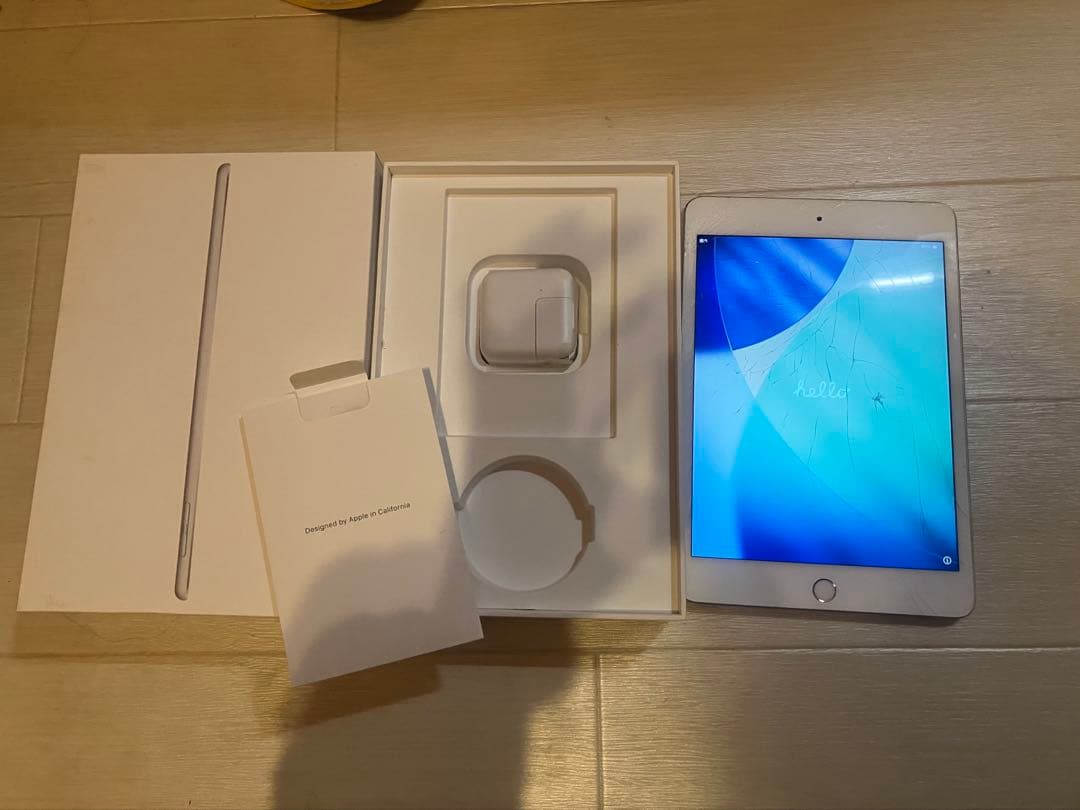 画面割れApple iPad mini(第5世代) シルバー 充電器付き