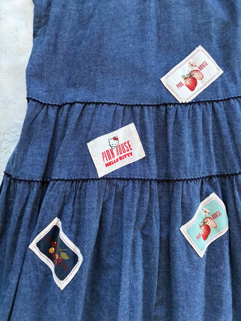 ピンクハウス❤️【美品】キティちゃんコラボのワッペンがたくさんミディ丈ワンピース❤️