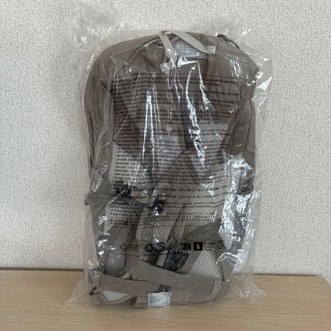 未開封新品SALOMONサロモンTRAILBLAZER 10 グレー　リュック