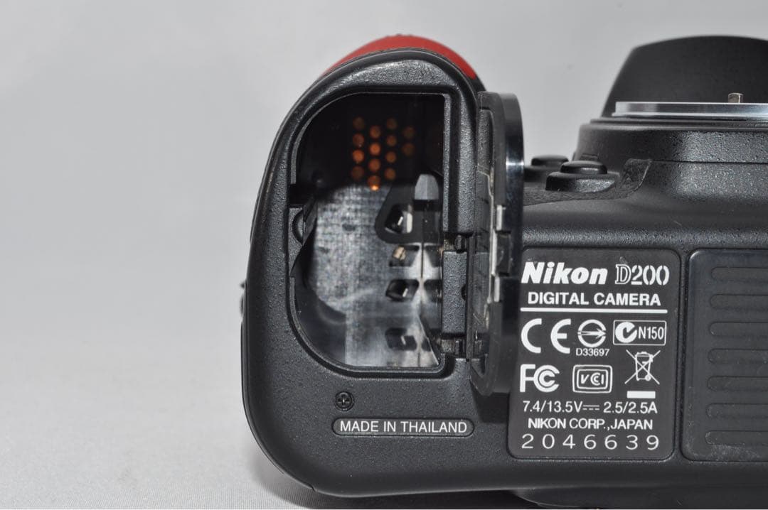 【動作OK】 Nikon ニコン D200 ボディ デジタル 一眼レフ カメラ