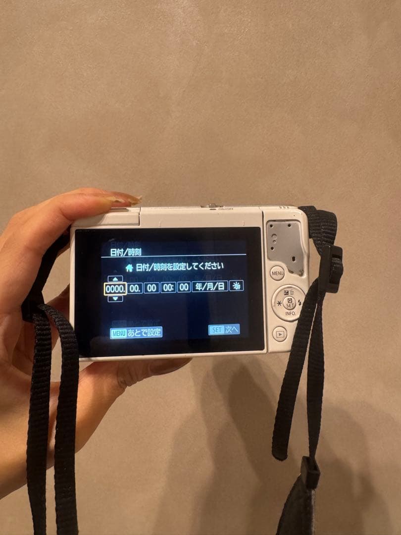 【チェック済】Canon EOS M10 ミラーレスカメラ