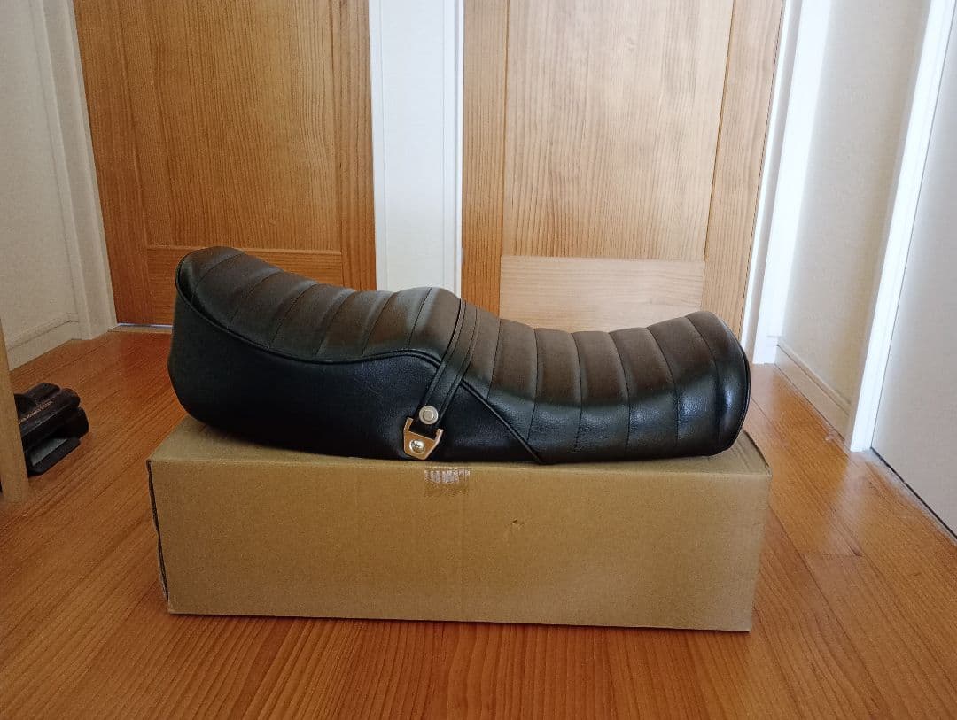 CB750four タックロールタイプシート