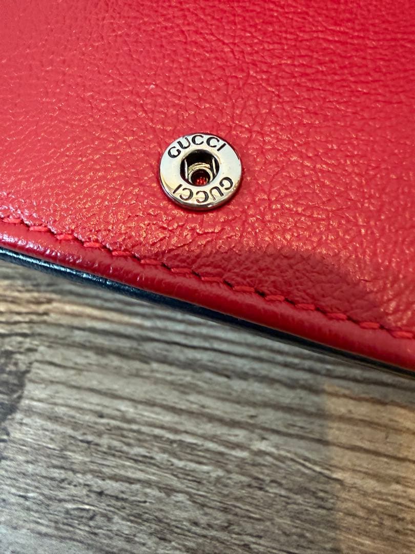 GUCCI グッチ　二つ折り財布 青 ピンク GGパターン