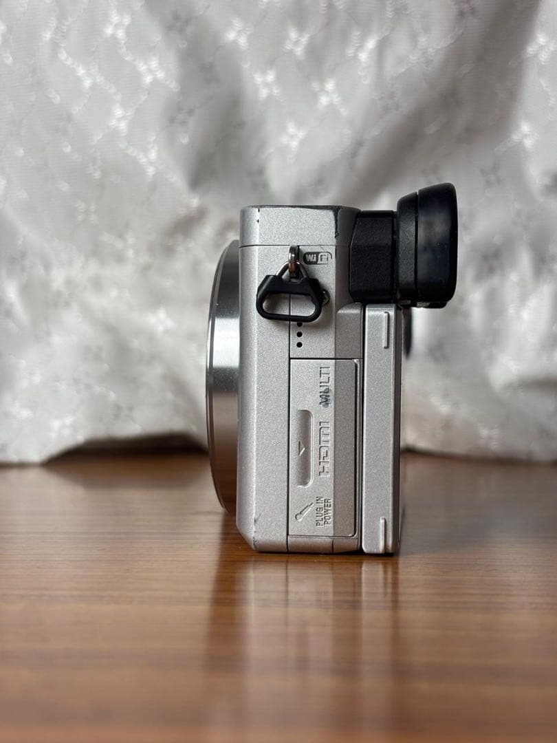 SONY a6400 シルバー ボディのみ 美品 動作良好 4K対応