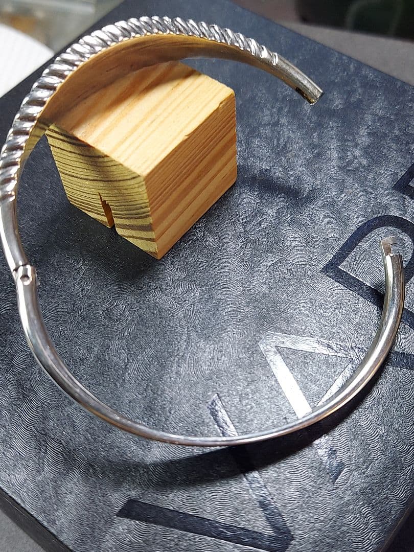 銀製ブレスレット