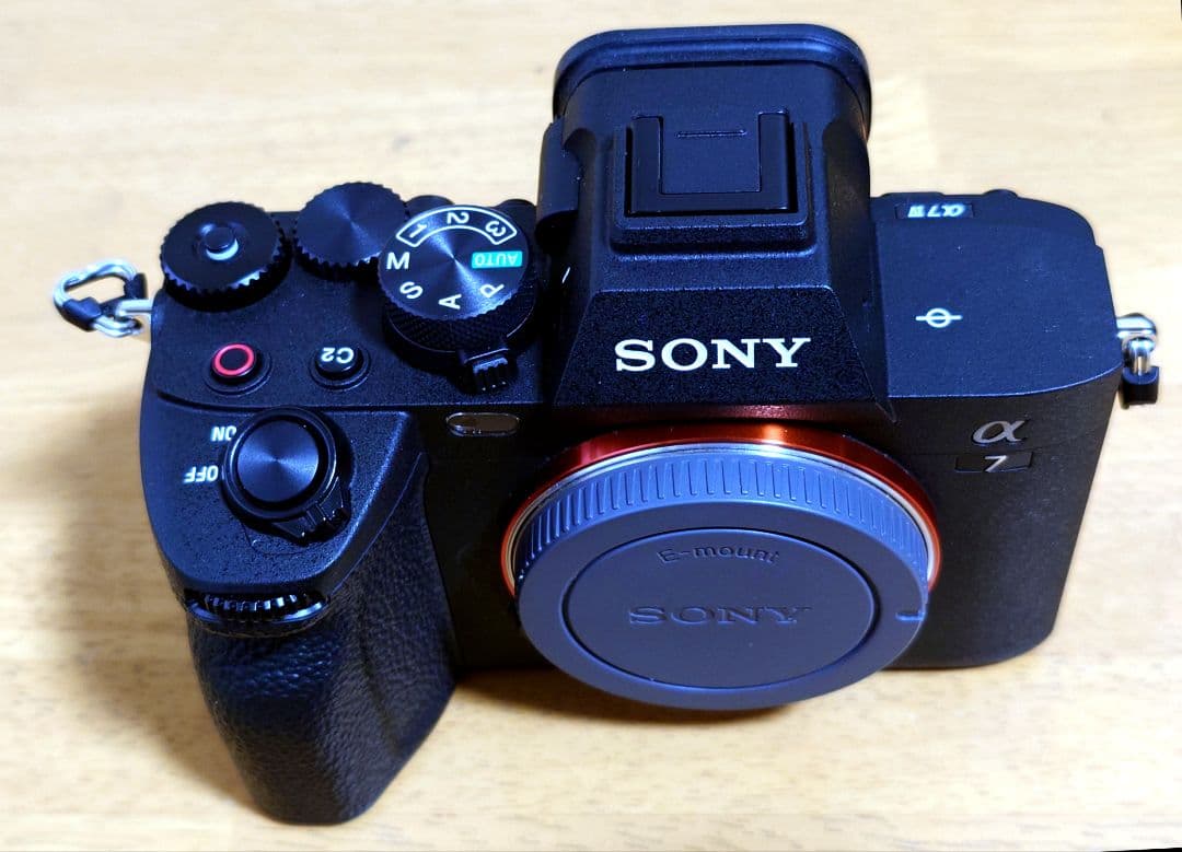α7 IV ミラーレス一眼カメラ ボディ ＋ 本革カメラハーフケース