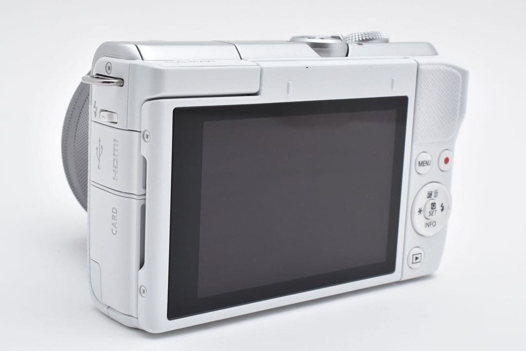 【極美品】 キヤノン CANON EOS M200 レンズキット