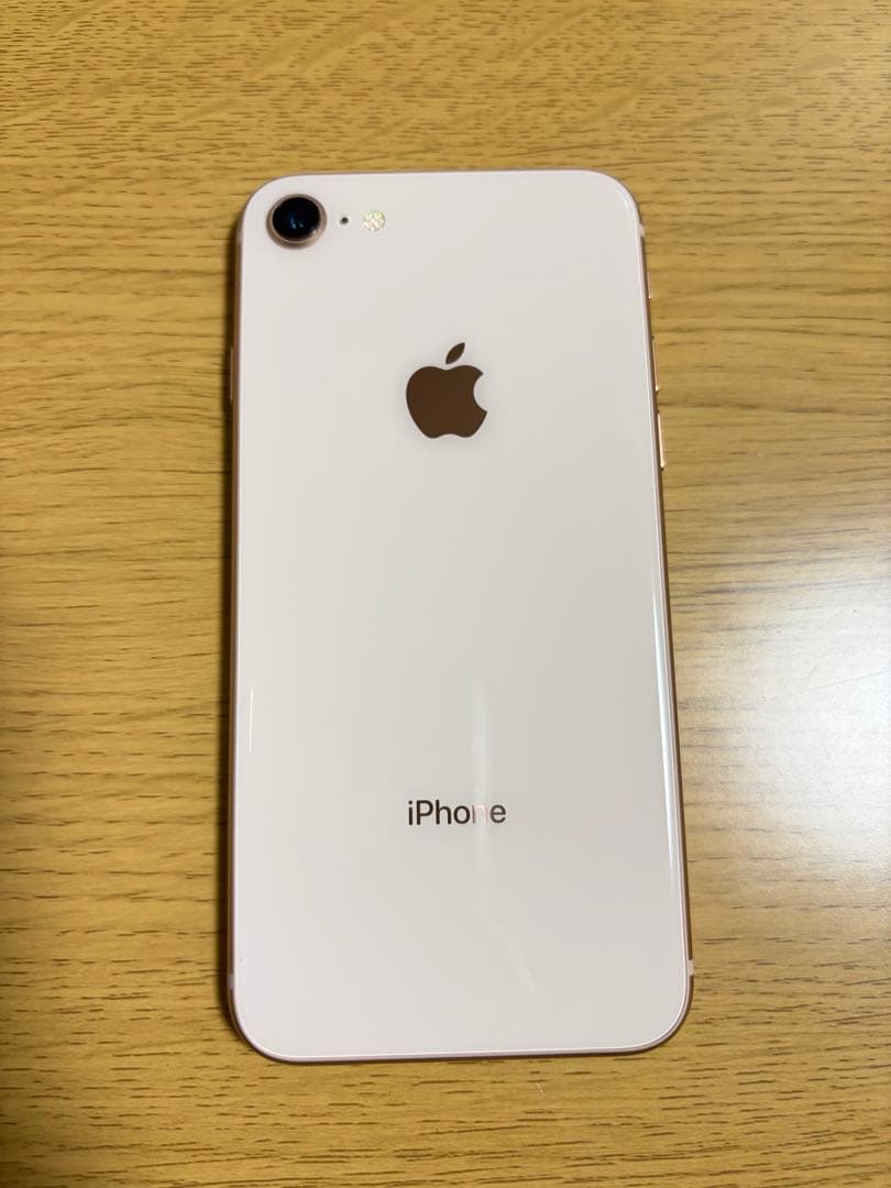 iPhone8 ゴールド