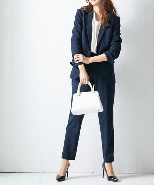 新品☆8L紺系9分丈テーパードパンツスーツストレッチお仕事フォーマル☆☆w473