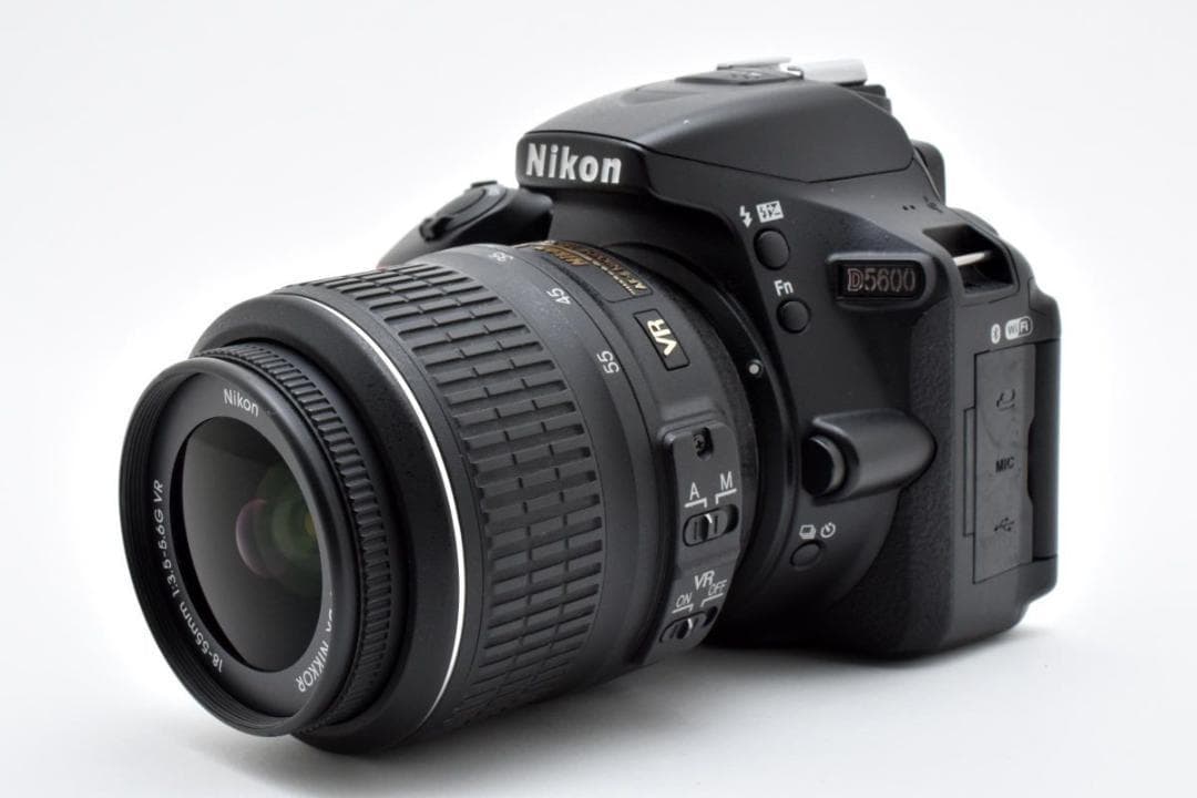 【大人気】 Nikon ニコン D5600 レンズキット デジタル一眼カメラ