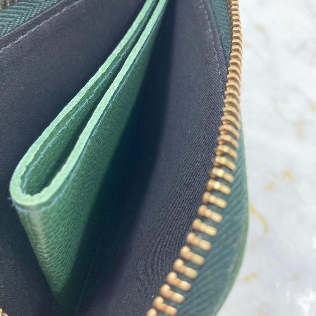 新品未使用❗️19800円で販売中❗️ IL BISONTE イルビゾンテ 財布