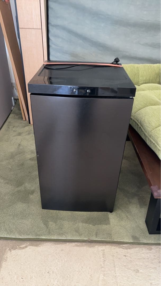 冷凍庫　2023年製　マクスゼン