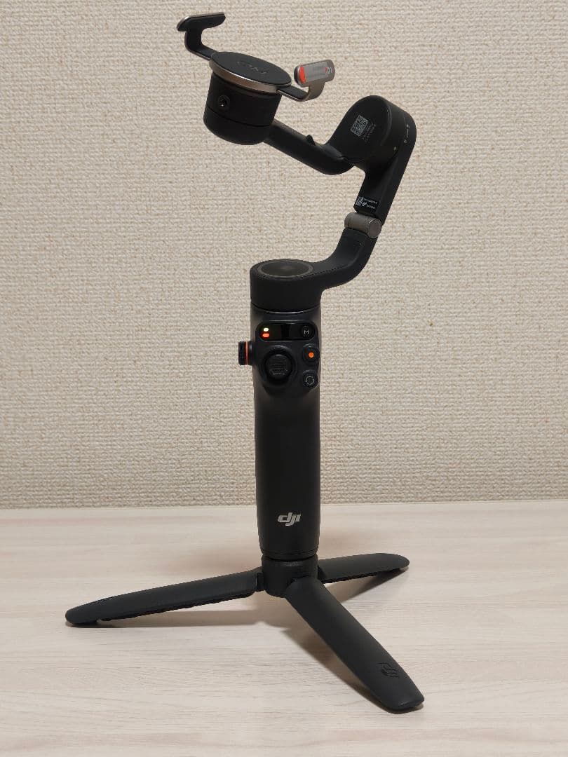 DJI Osmo Mobile 6 スマートフォンジンバル