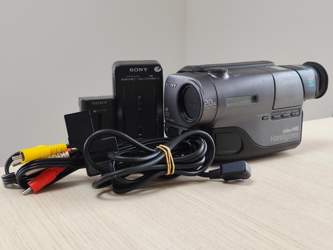 SONY CCD-TR11 ビデオカメラ ダビングに