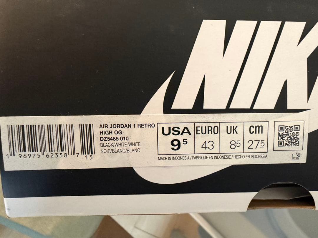 靴 Air Jordan 1 Retro High OG Black-White