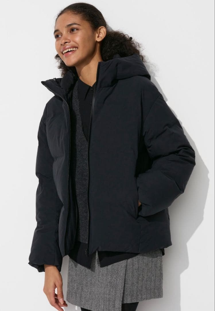 ⭐️新品⭐️UNIQLOシームレスダウンパーカー