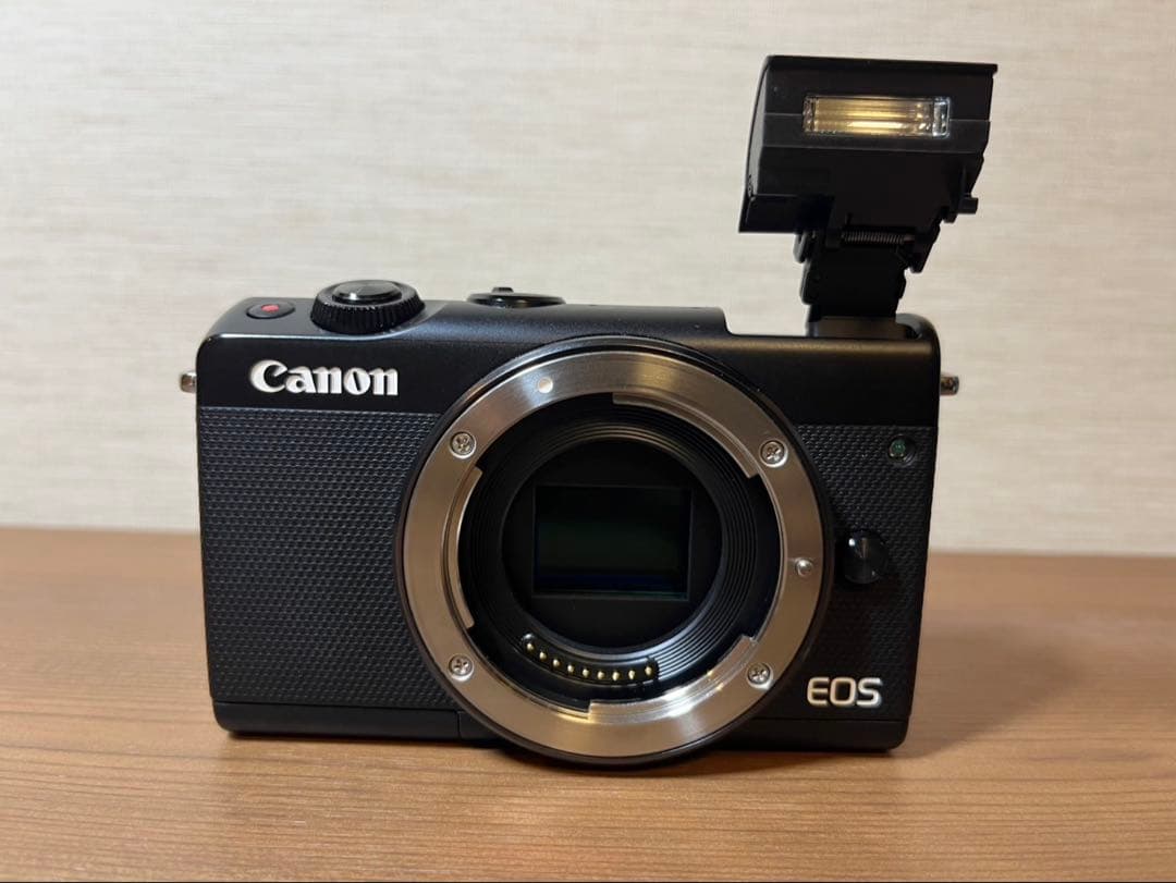 Canon EOS M100 ミラーレス一眼