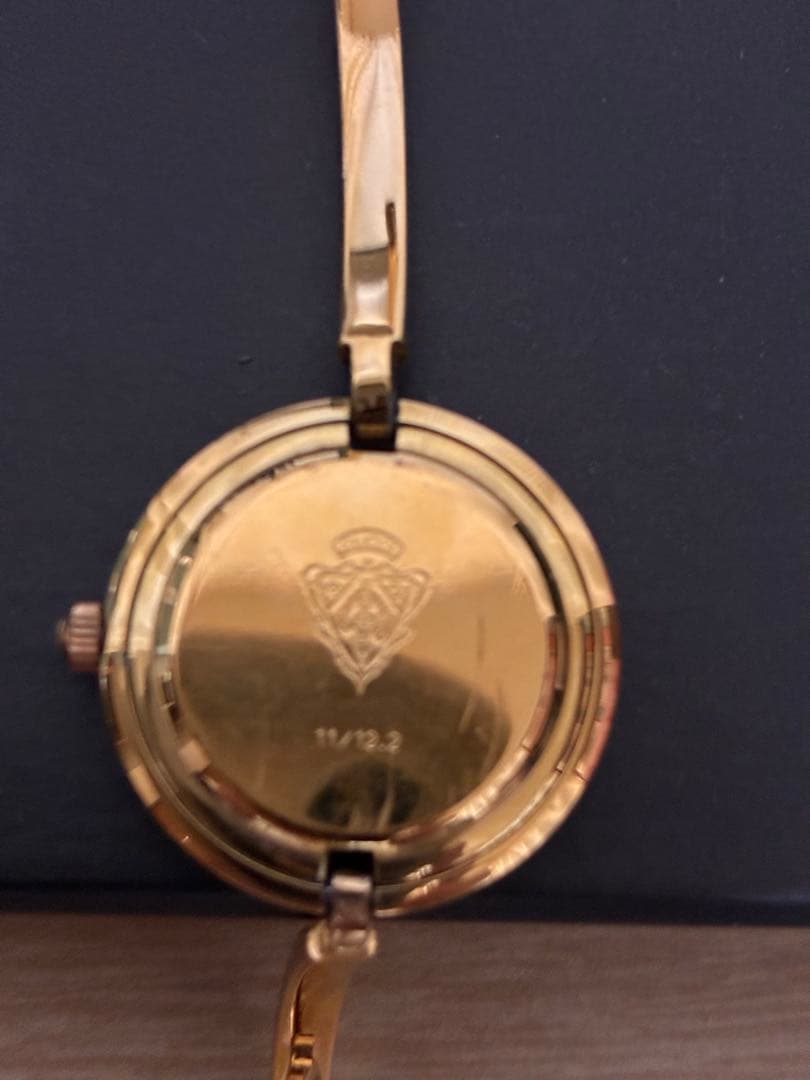 GUCCI グッチ チェンジベゼル ホワイト文字盤 ゴールド