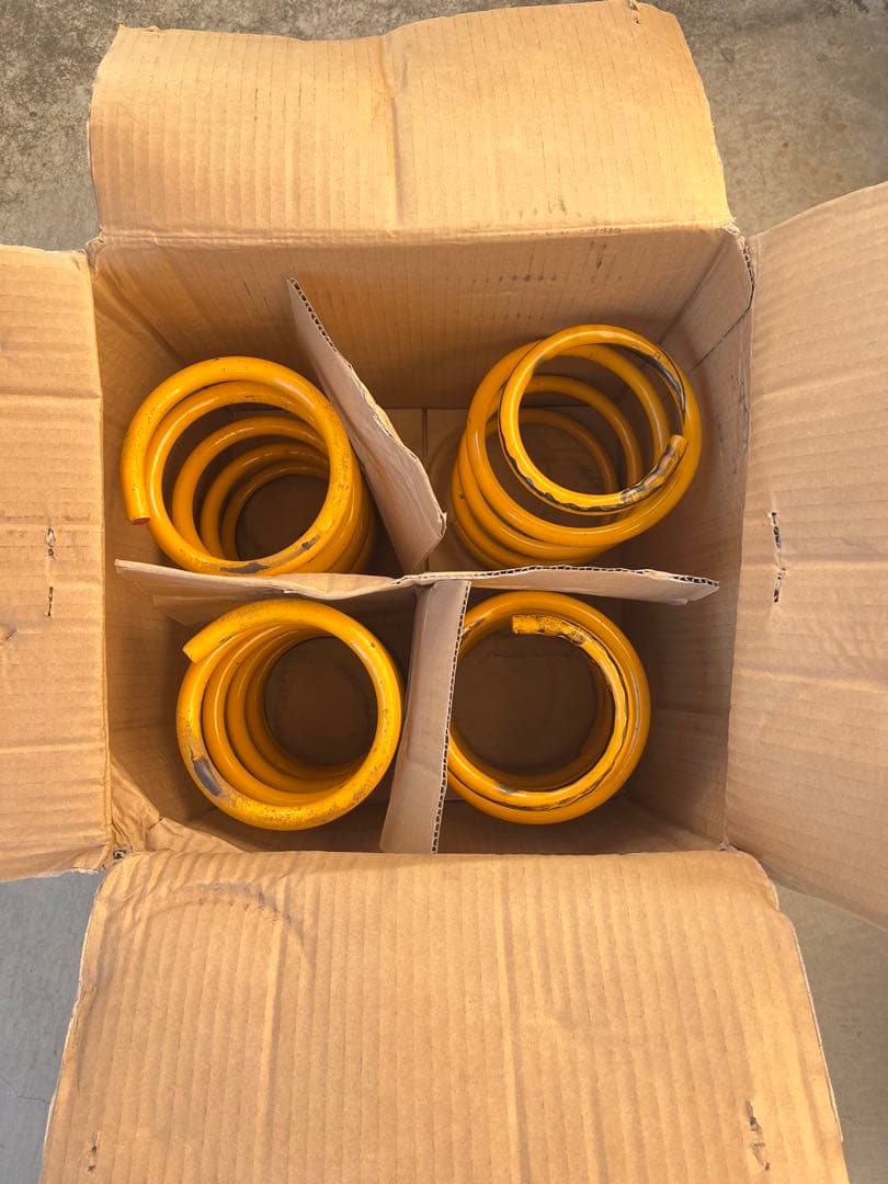 ローダウンスプリング【アイシス：モデリスタパーツ】