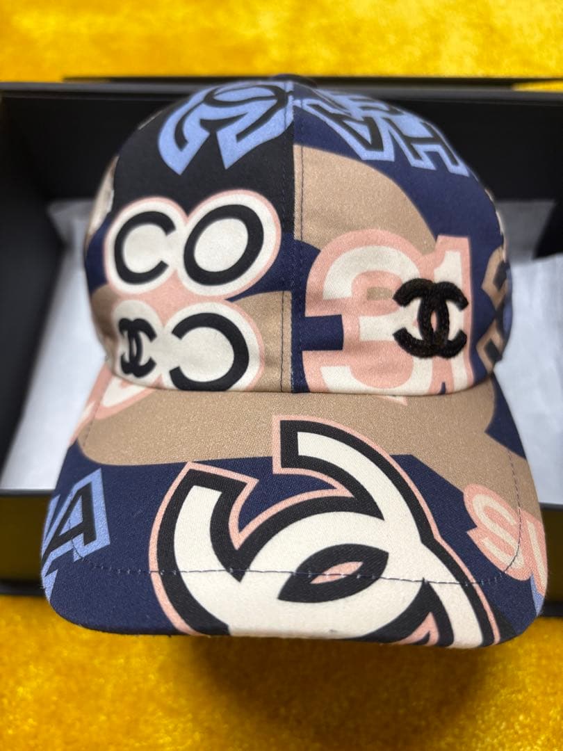 CHANEL ロゴプリント レア キャップ