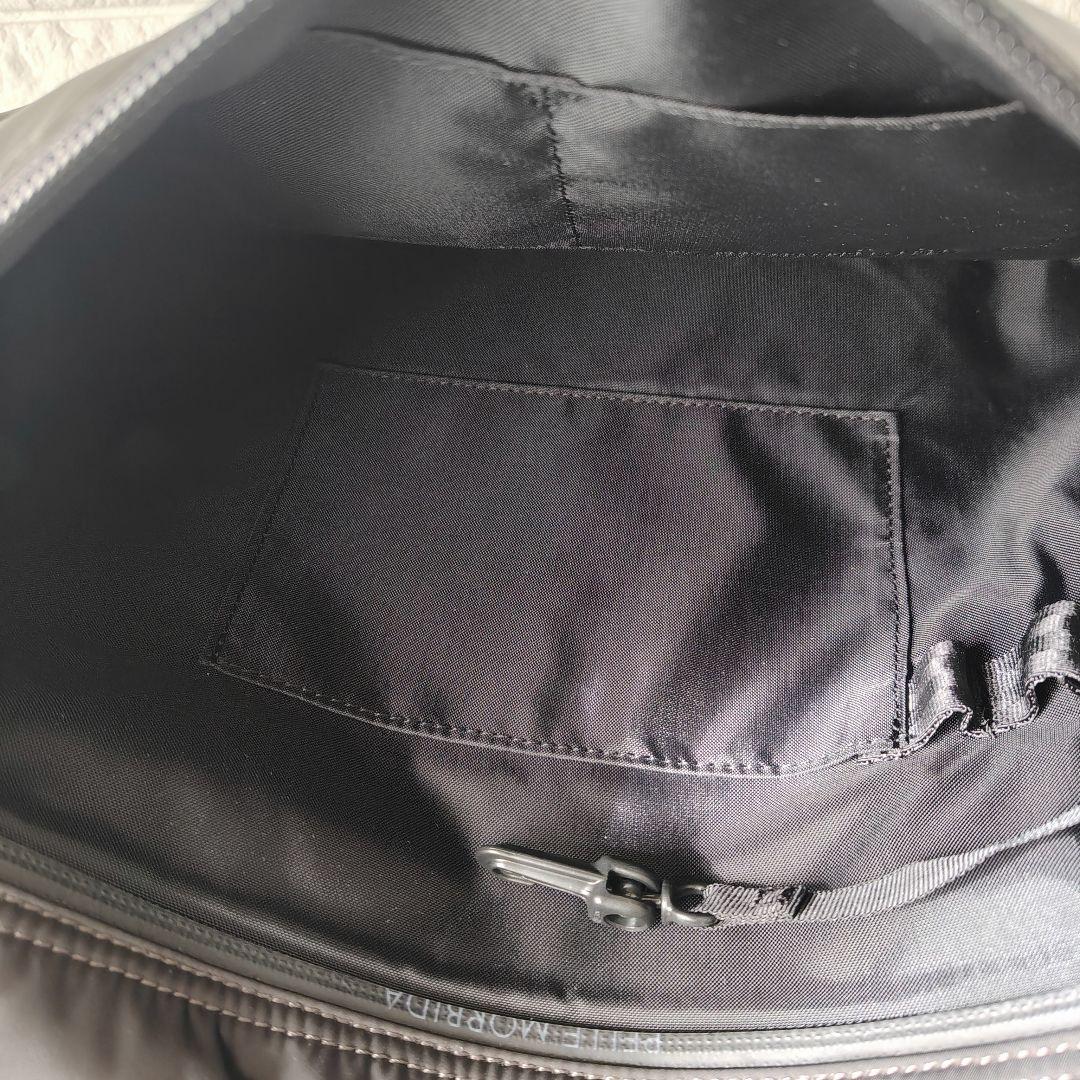 ペッレモルビダ バッグ