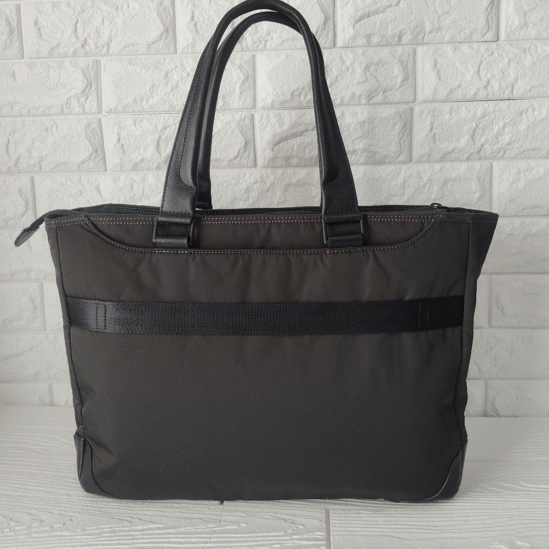 ペッレモルビダ バッグ