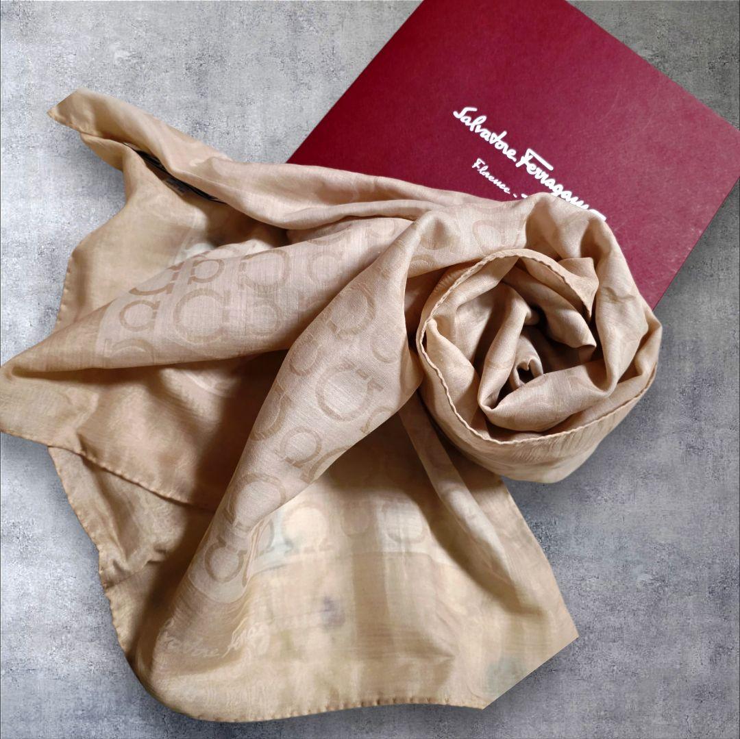 新品未使用フェラガモ シルク.コットン スカーフ ストール