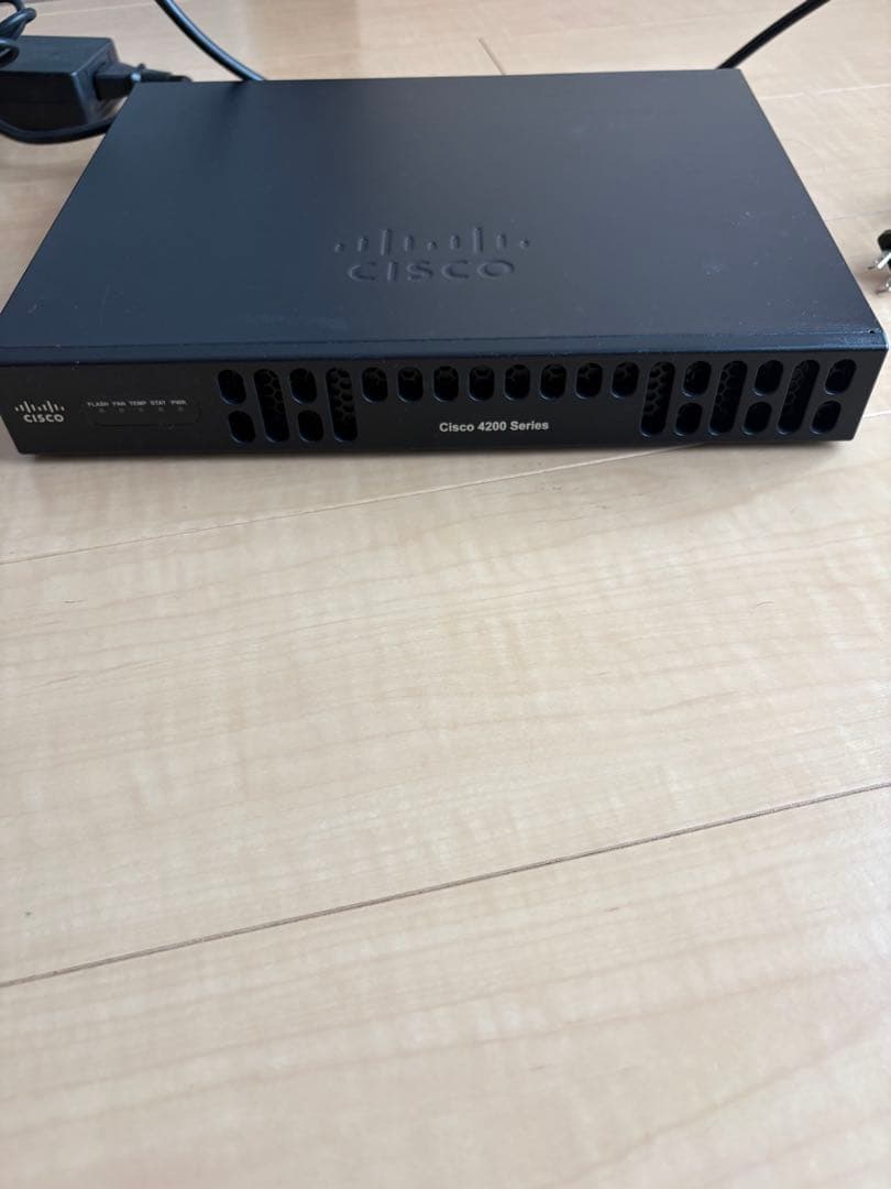 Cisco ISR 4221 動作確認済み