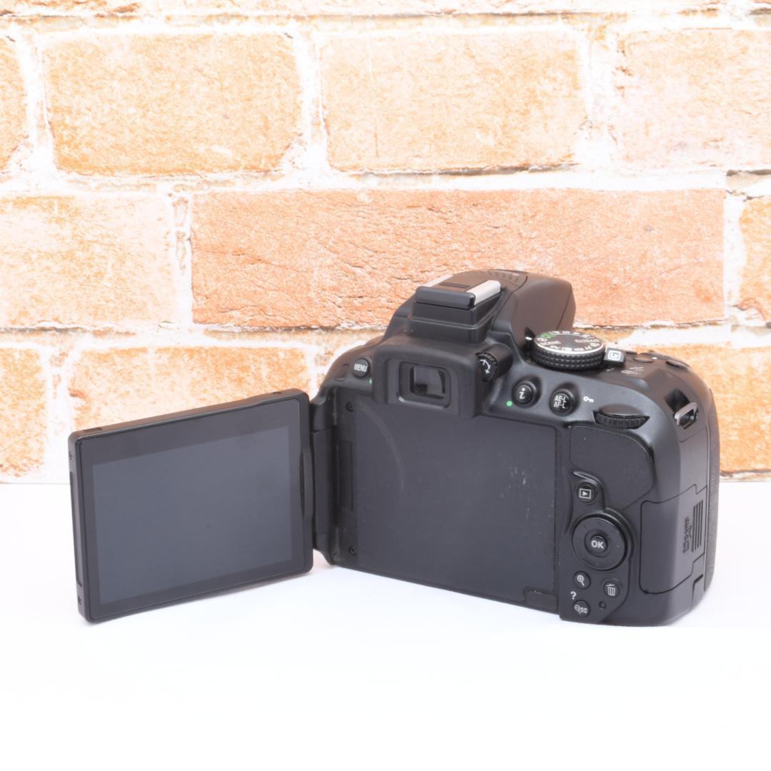 デジタル一眼レフ入門✨ニコン D5300✨手ぶれ補正✨Wi-Fi機能つき