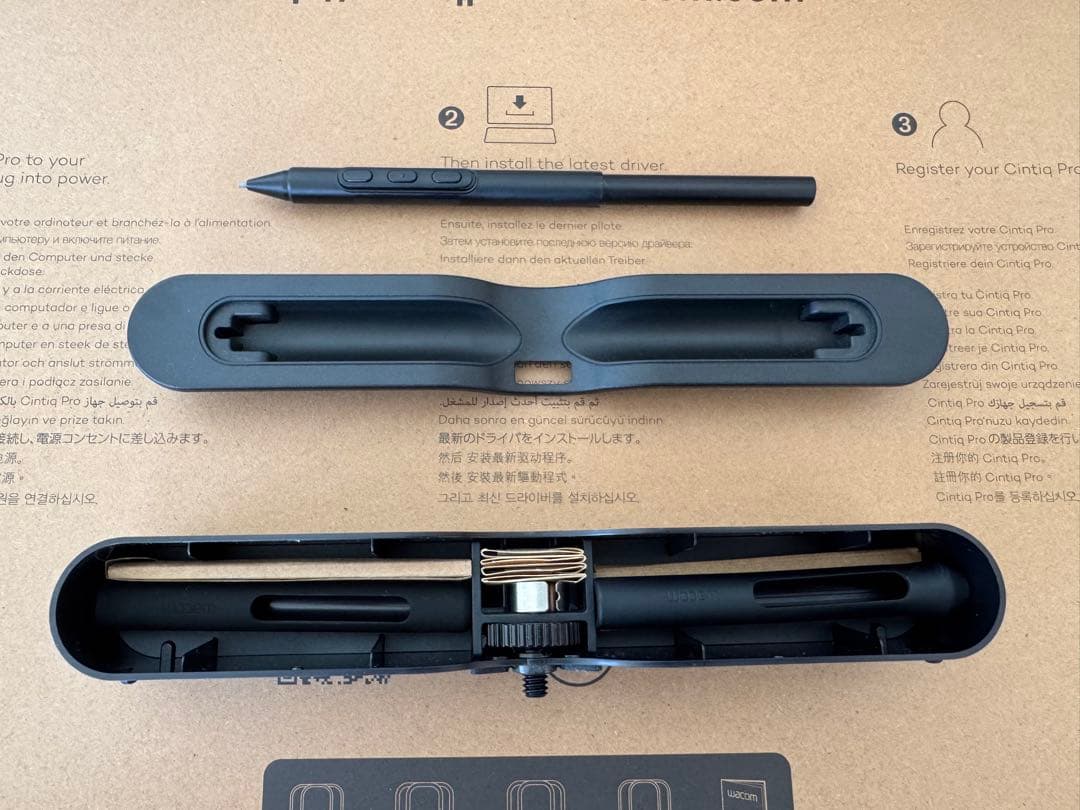 Wacom Cintiq Pro 27 本体