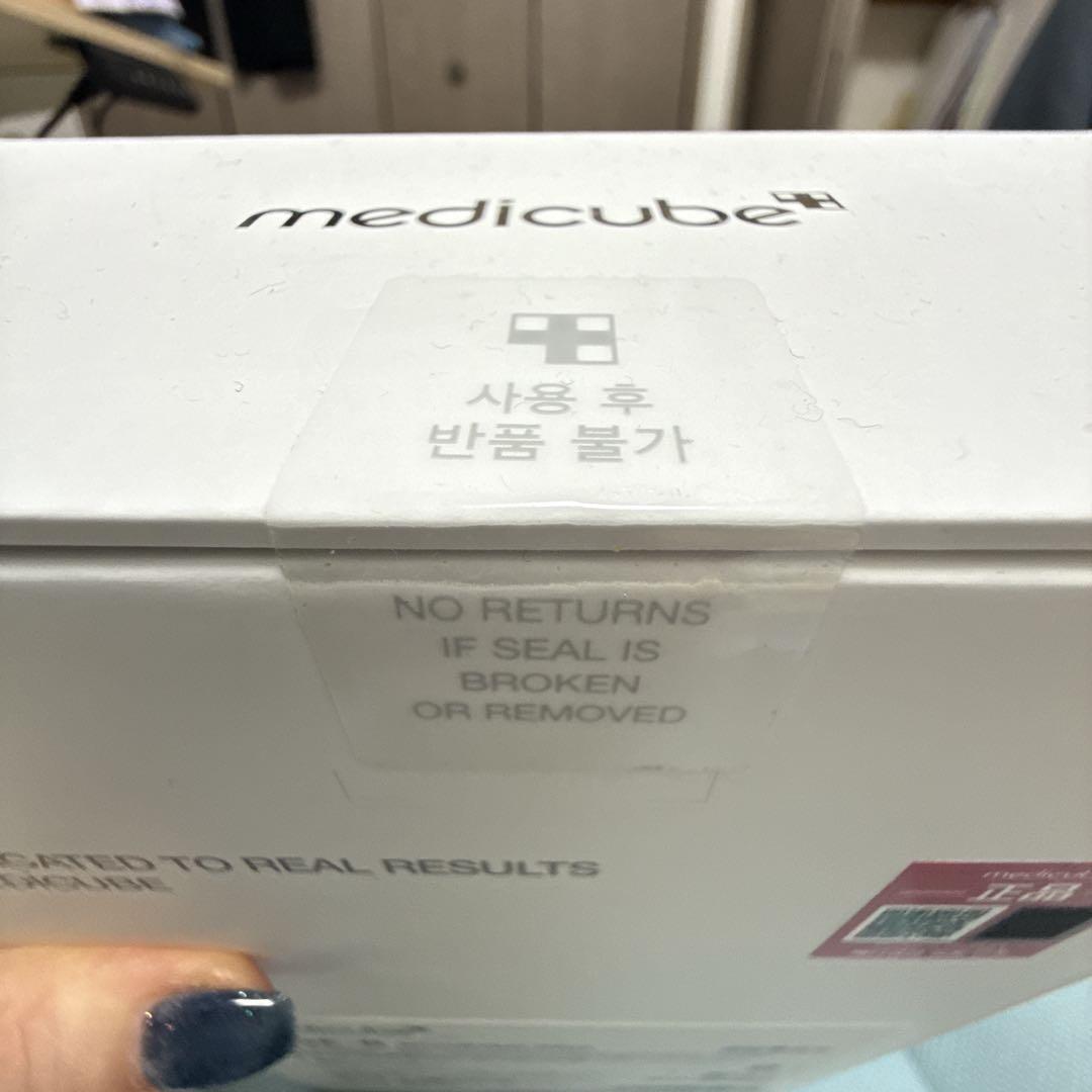 新品　MEDICUBE メディキューブ AGE-R ブースタープロ 美顔器 正規