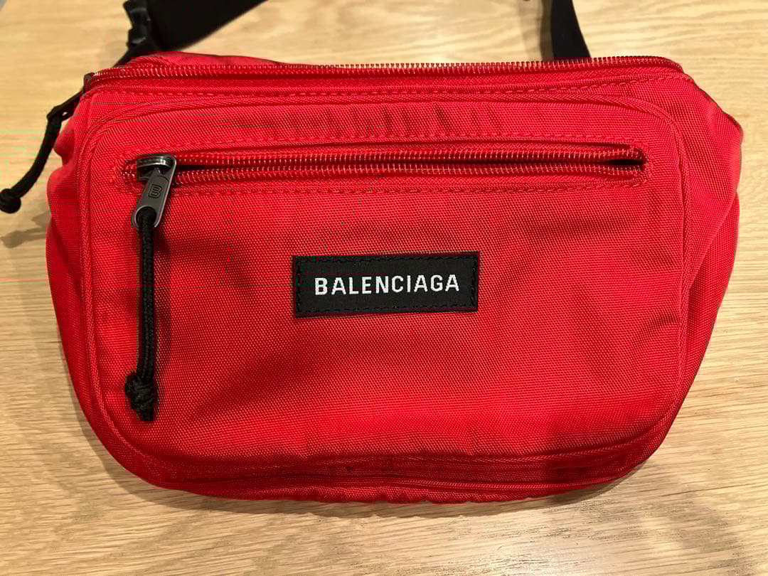BALENCIAGA ボディバッグ レッド