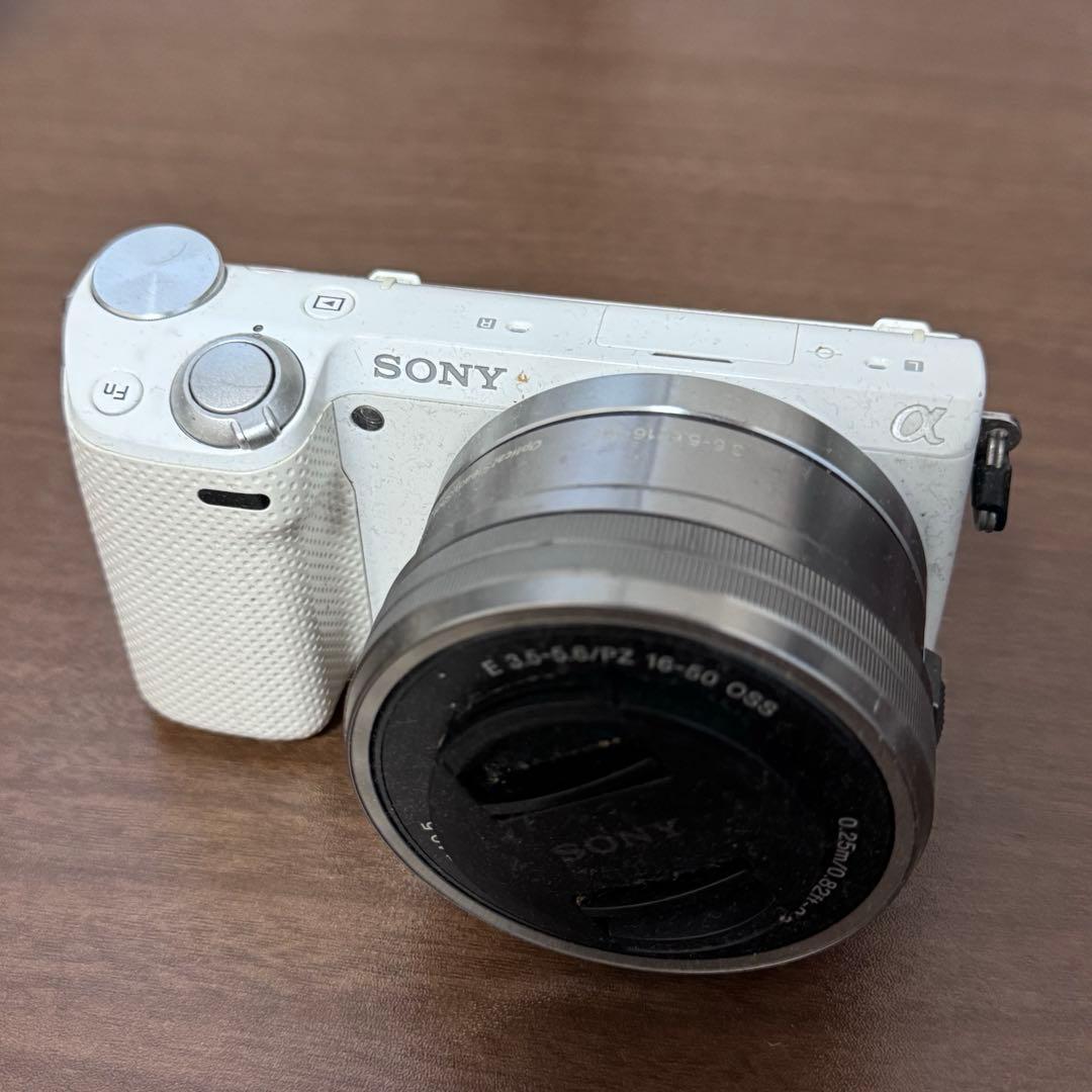 中古　SONY ソニー α NEX-5T ホワイト レンズ付　ミラーレス一眼レフ