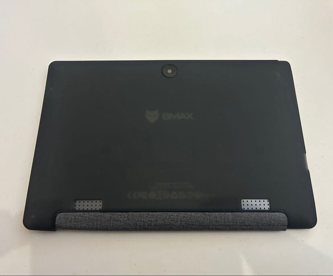 BMAX タブレット　中華タブレット　美品