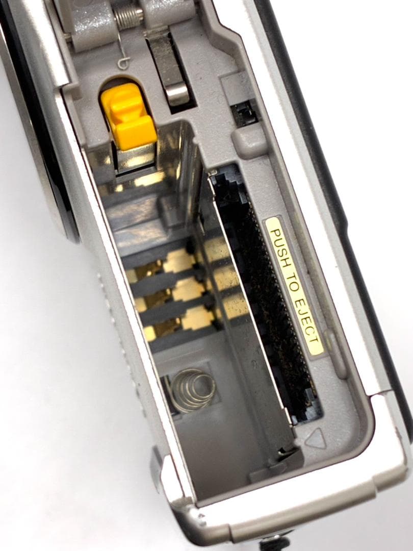 25M10-239 フジフイルム FinePix F40fd コンパクトカメラ