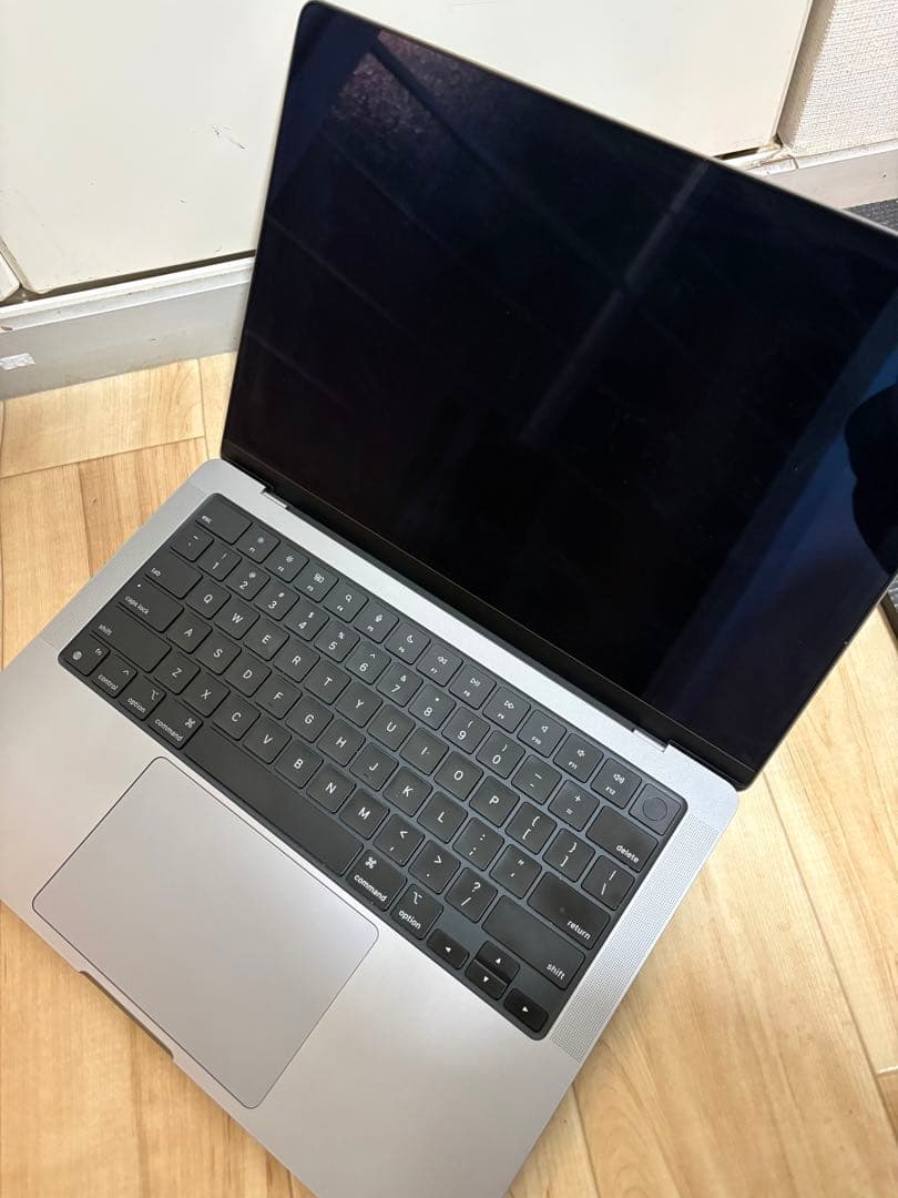 MacBook本体 MacBook Pro M3 / RAM16GB / SSD1TB