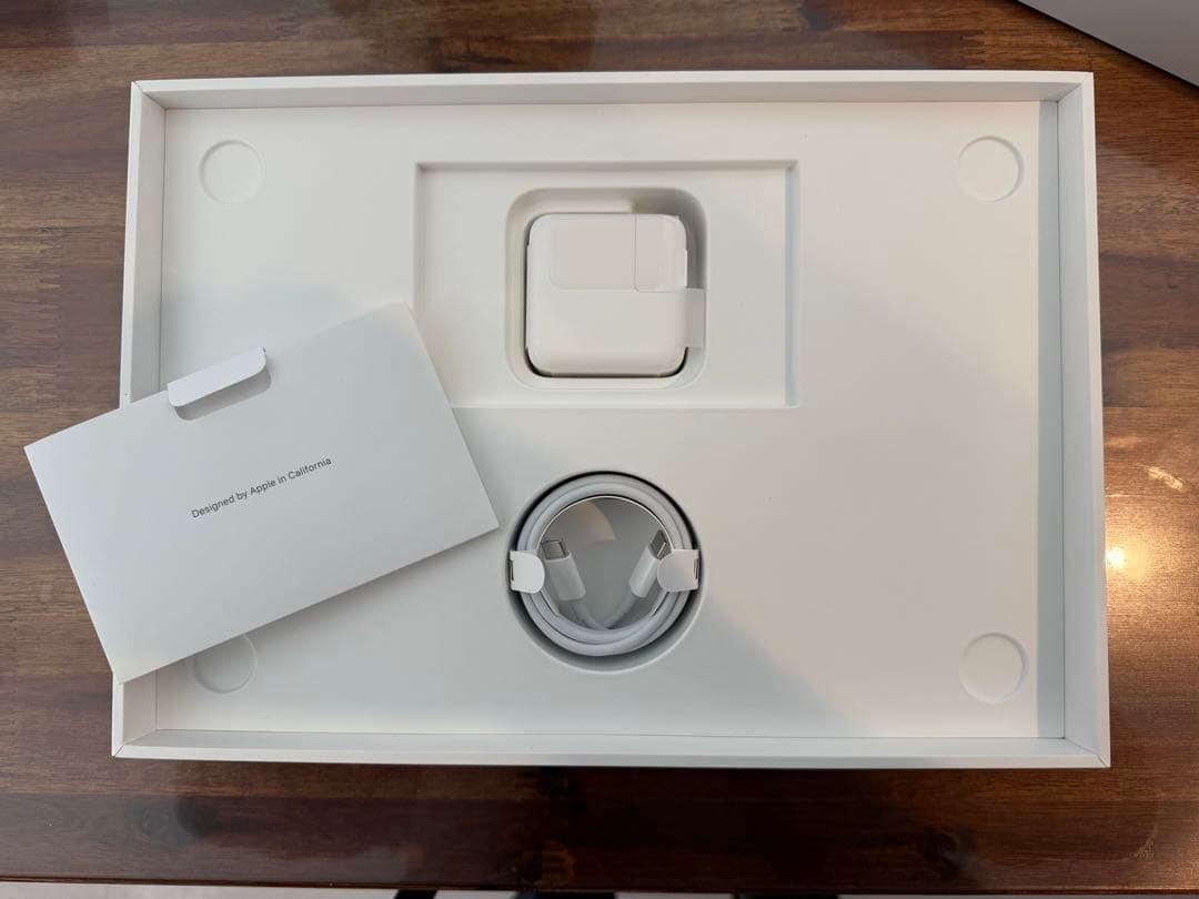 MacBook本体 MacBook Air (M1, 2020)