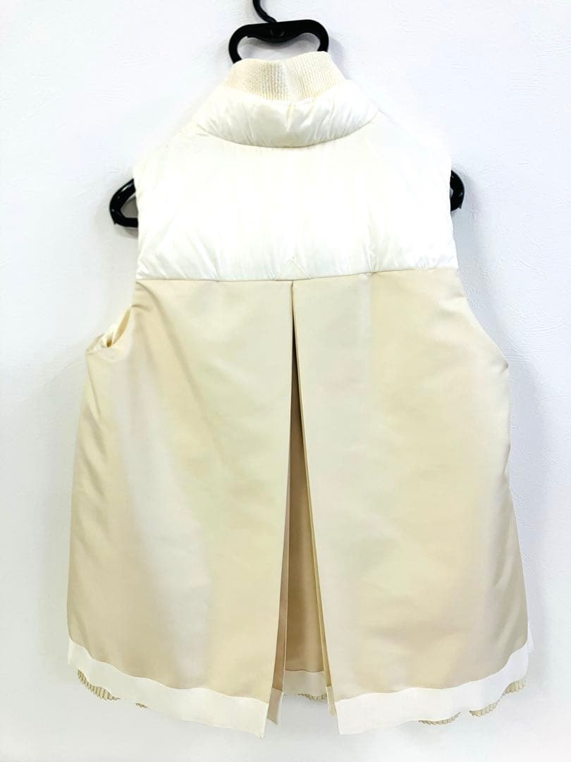 MONCLER ホワイト　キルティングダウンベスト