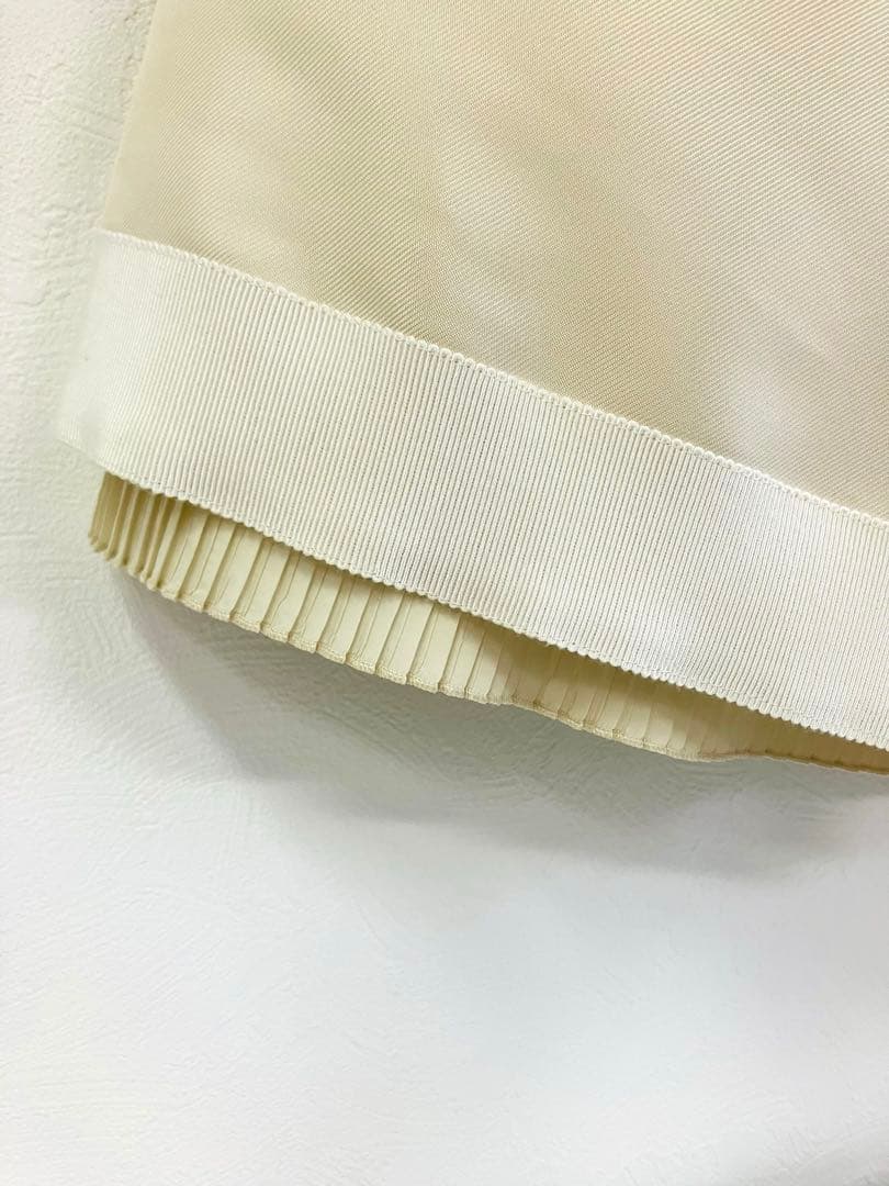 MONCLER ホワイト　キルティングダウンベスト