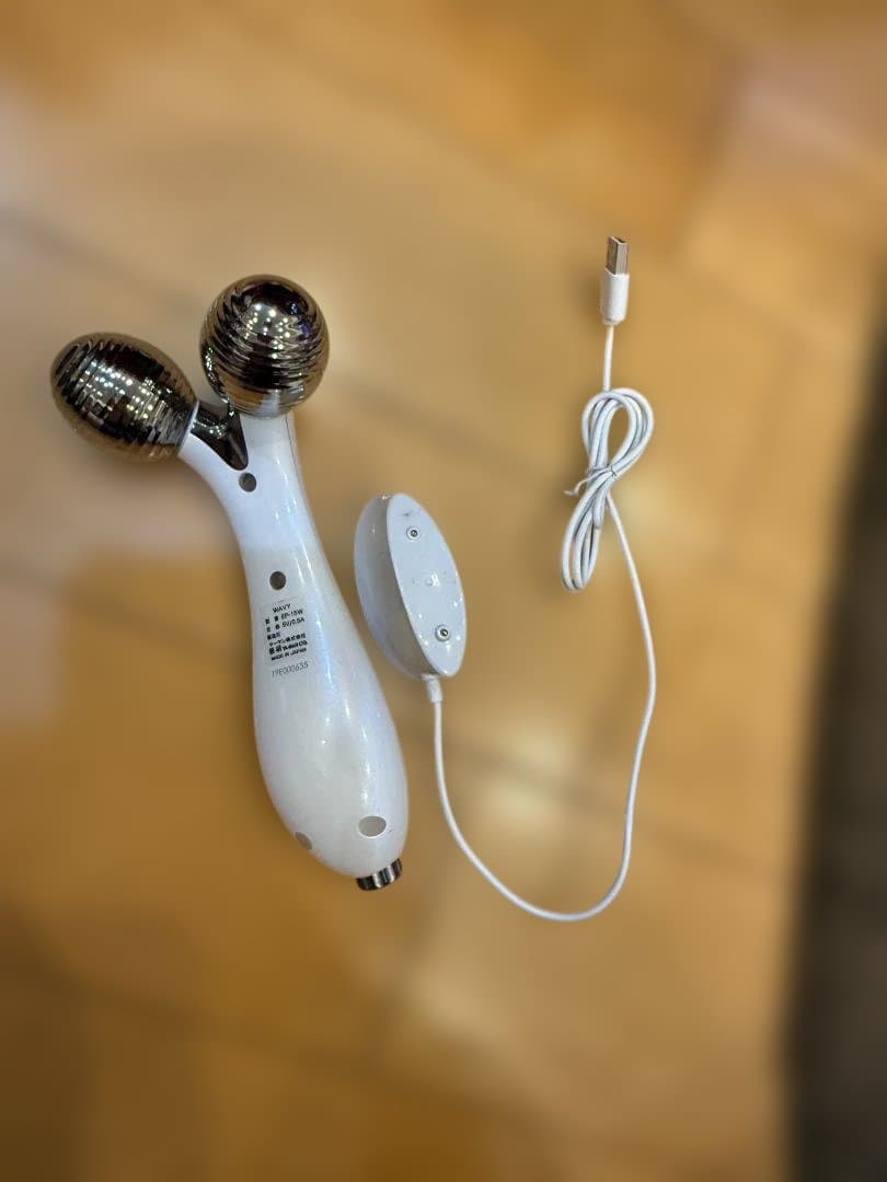 ヤーマン　WAVY EP-15W 美顔ローラー USB付き